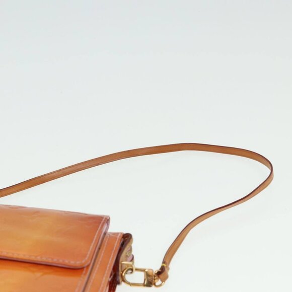 LOUIS VUITTON Monogram Vernis Motto Pouch Marshmallow Pink - Picture 8 of 16